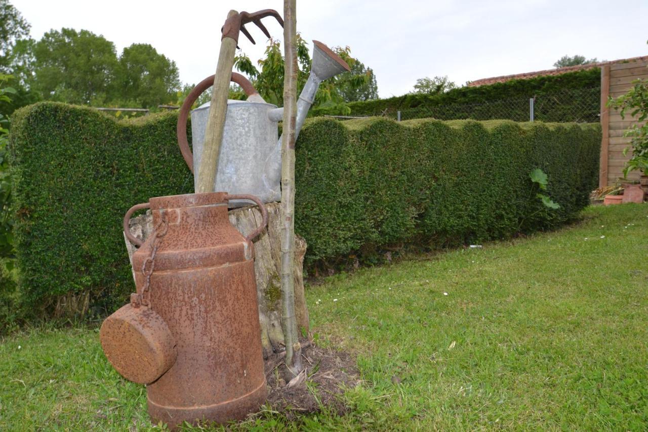 Maison D'Hotes Le Lavoir Fontaines  Kültér fotó